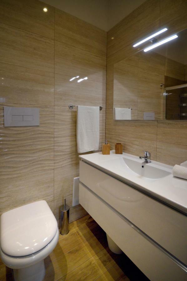Alexandra Exclusive Apartment Наполи Екстериор снимка